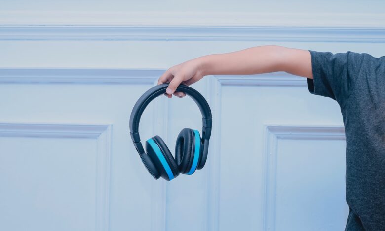 اضرار السماعات على الاذن وهل تسبب فقدان السمع؟!